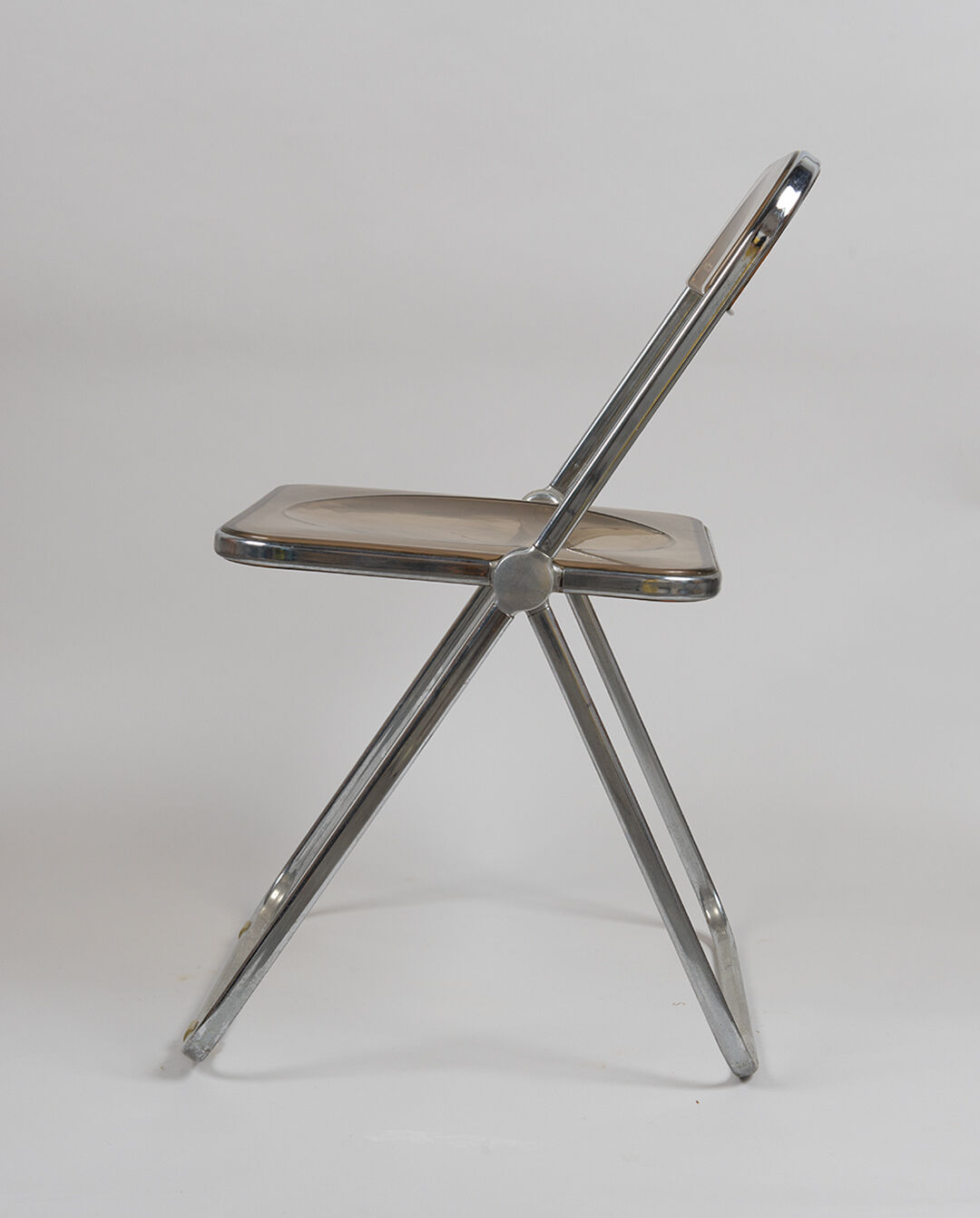 Plia chair by Gianacarlo Piretti