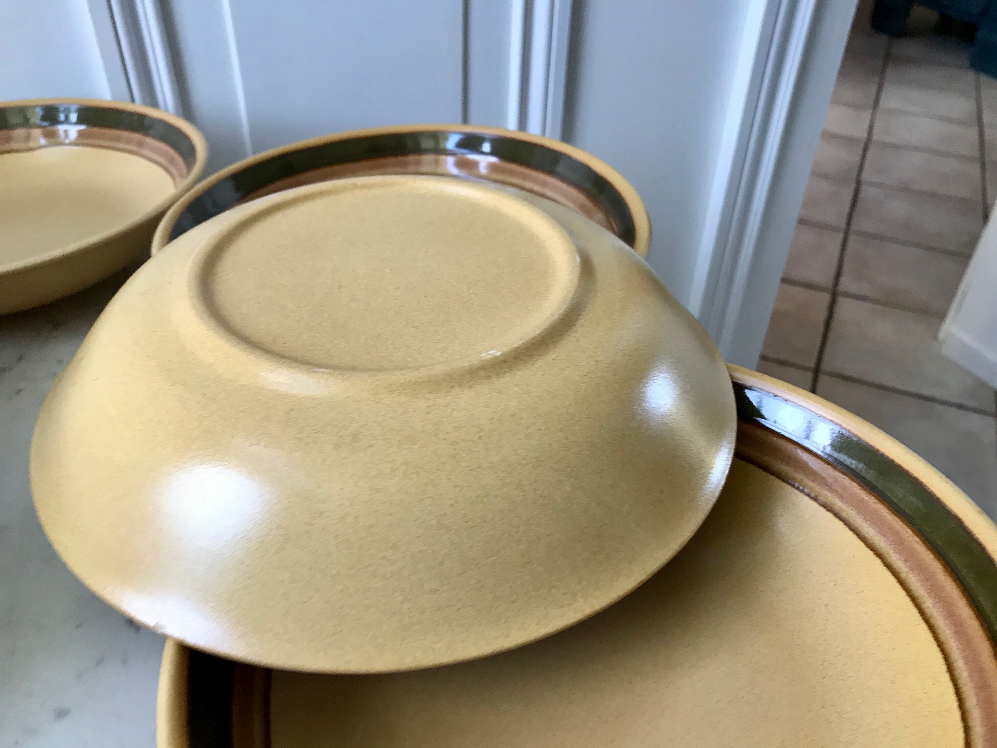 Set of 8 hollow plates in vintage sandstone 70s