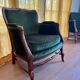 Paire de fauteuils vintage en bois massif et velours vert