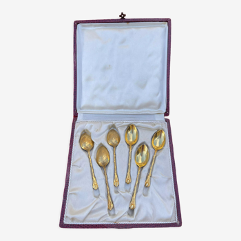 Set of golden metal spoons