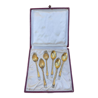 Set of golden metal spoons