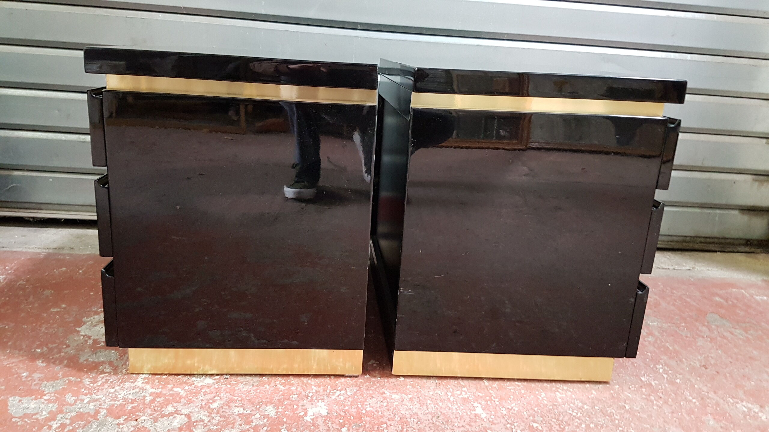 Lacquer black beside tables