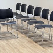 Ensemble de 8 chaises par David Rowland (en métal noir)