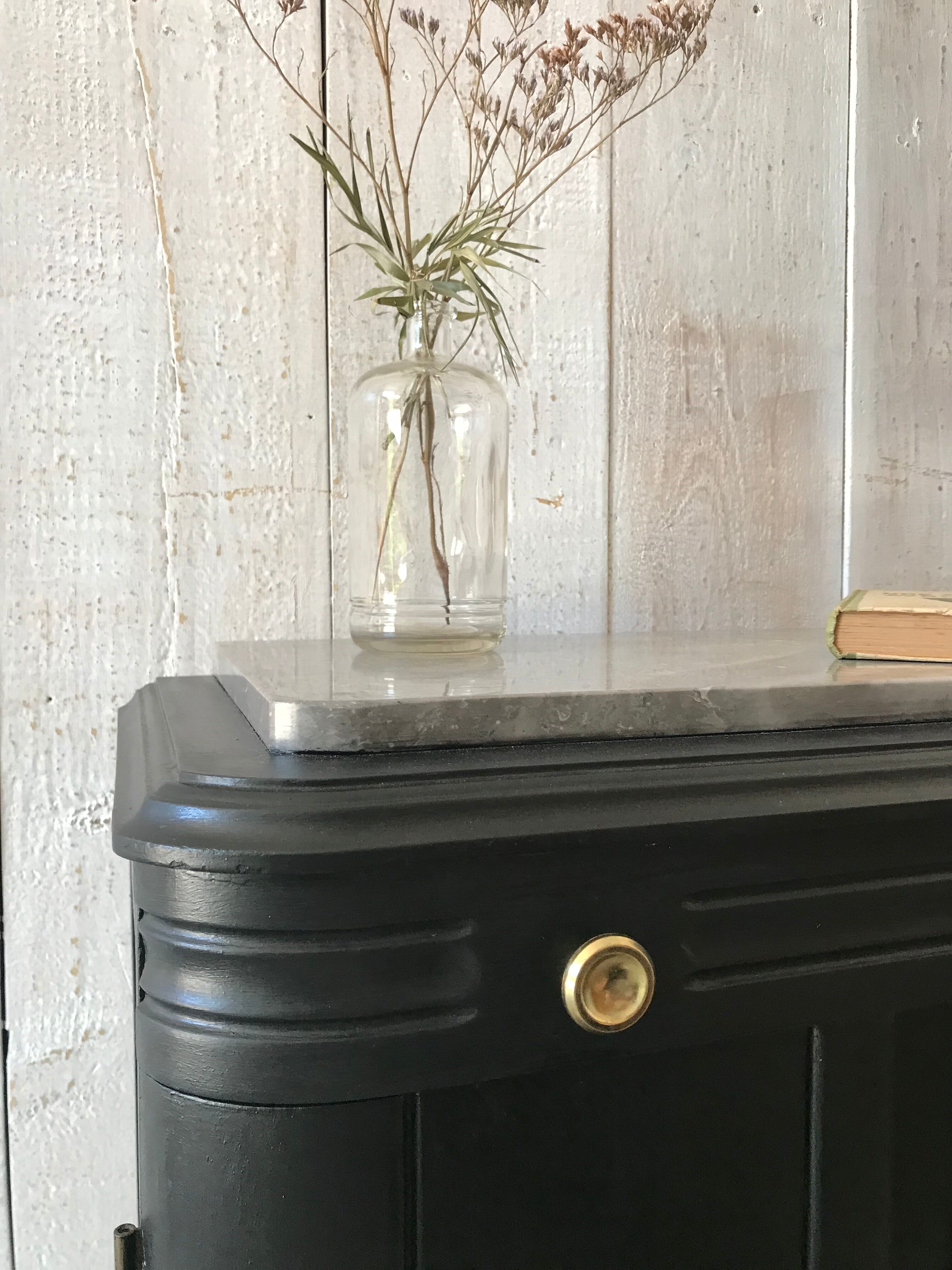 Art deco pedestal table