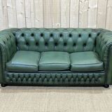 Chesterfield sofa in green leather 3 places from the 80s