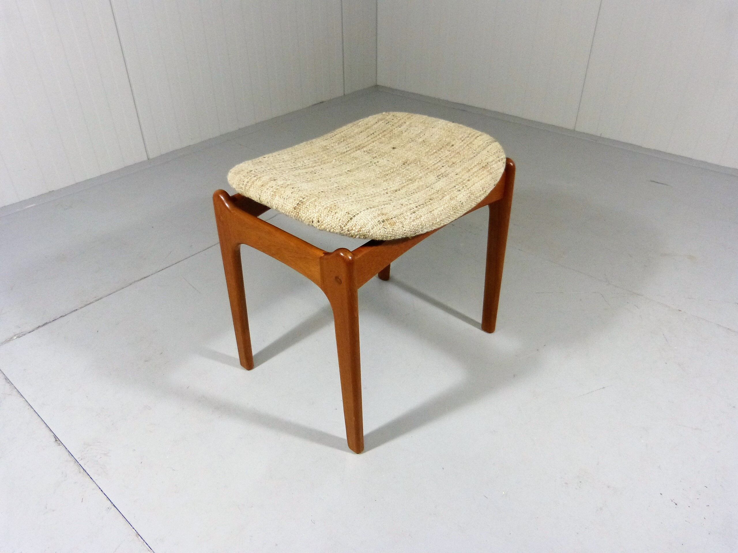 Modèle de tabouret en teck vintage 49 par Erik Buch pour O.D.Mobler A-S, Danemark