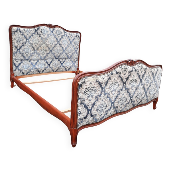 Lit tapissé de style Louis XV
