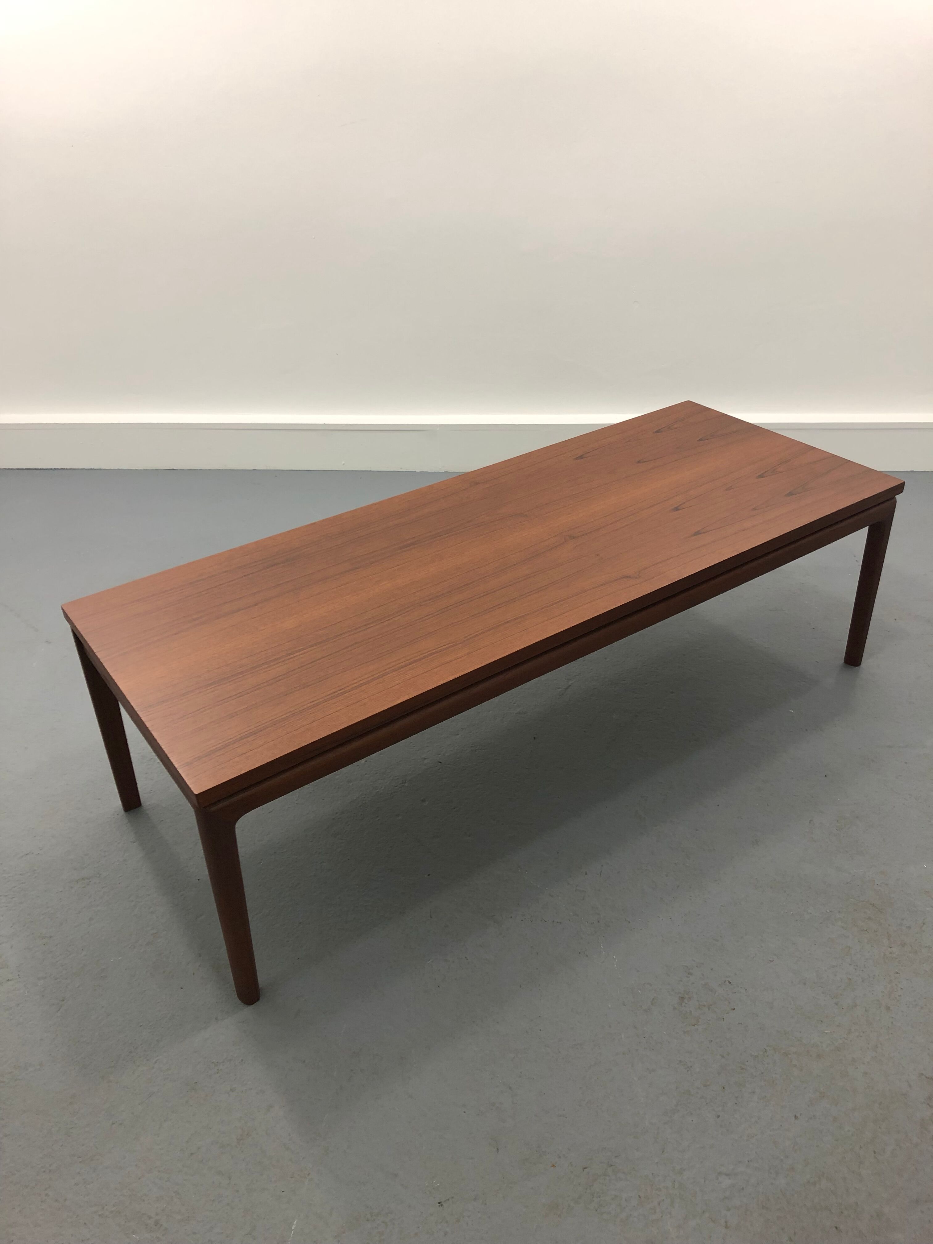 Table basse par Ole Wanscher pour France & Søn, années 1960