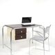 Bureau style Bauhaus en métal chromé cintré et simili cuir
