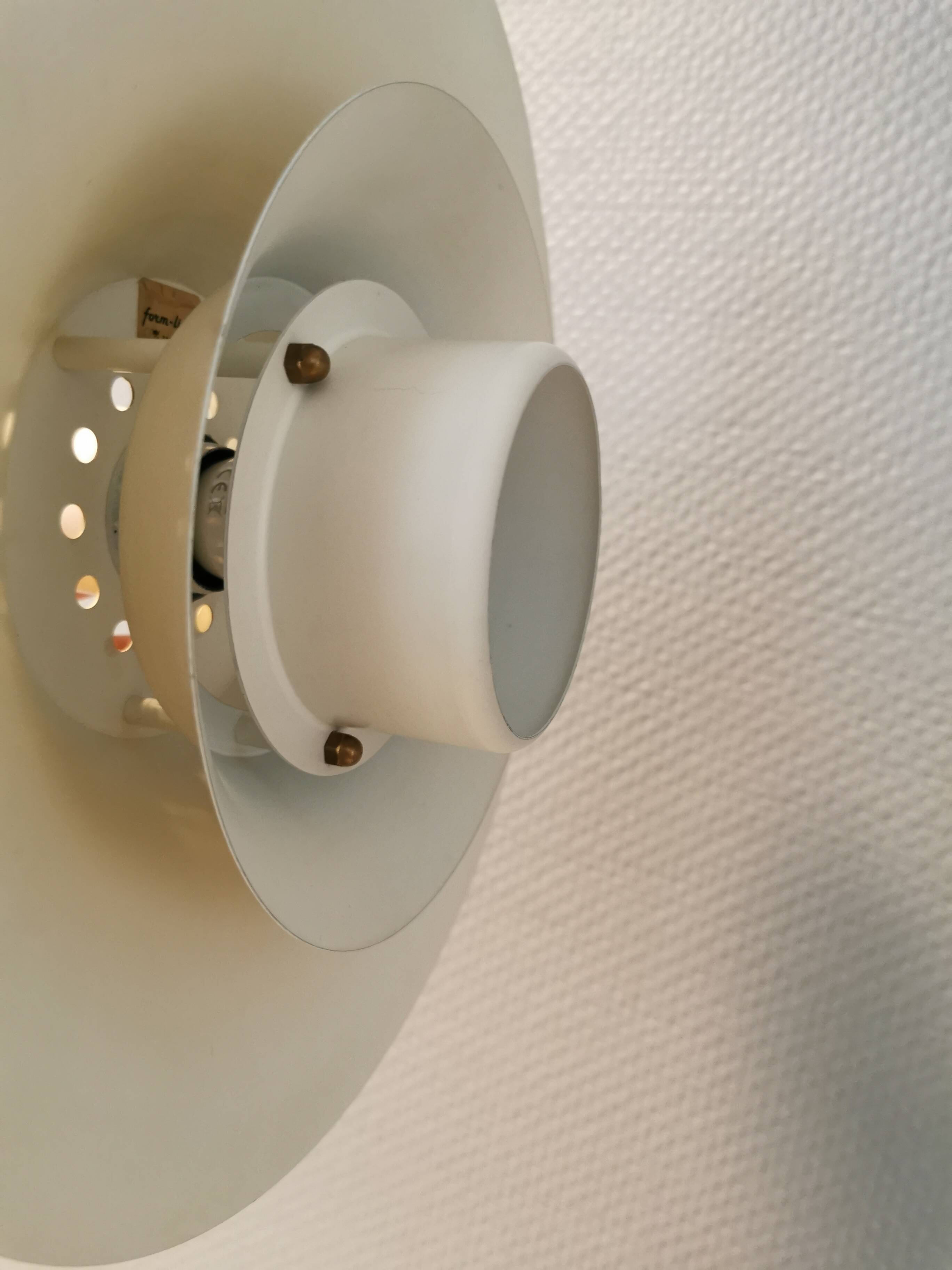 Nice medium-sized hanging lamp from Danish Form-Light 1980s.