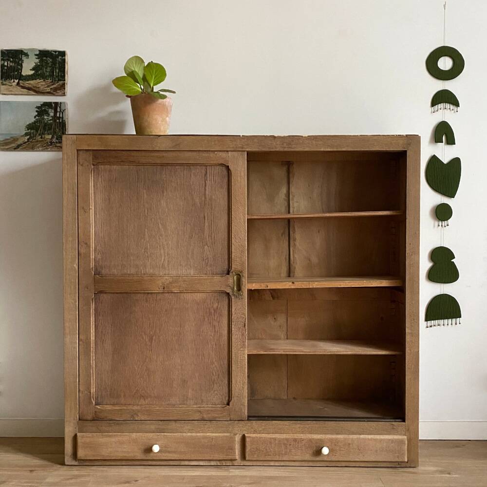 Sideboard/trade furniture with sliding doors
