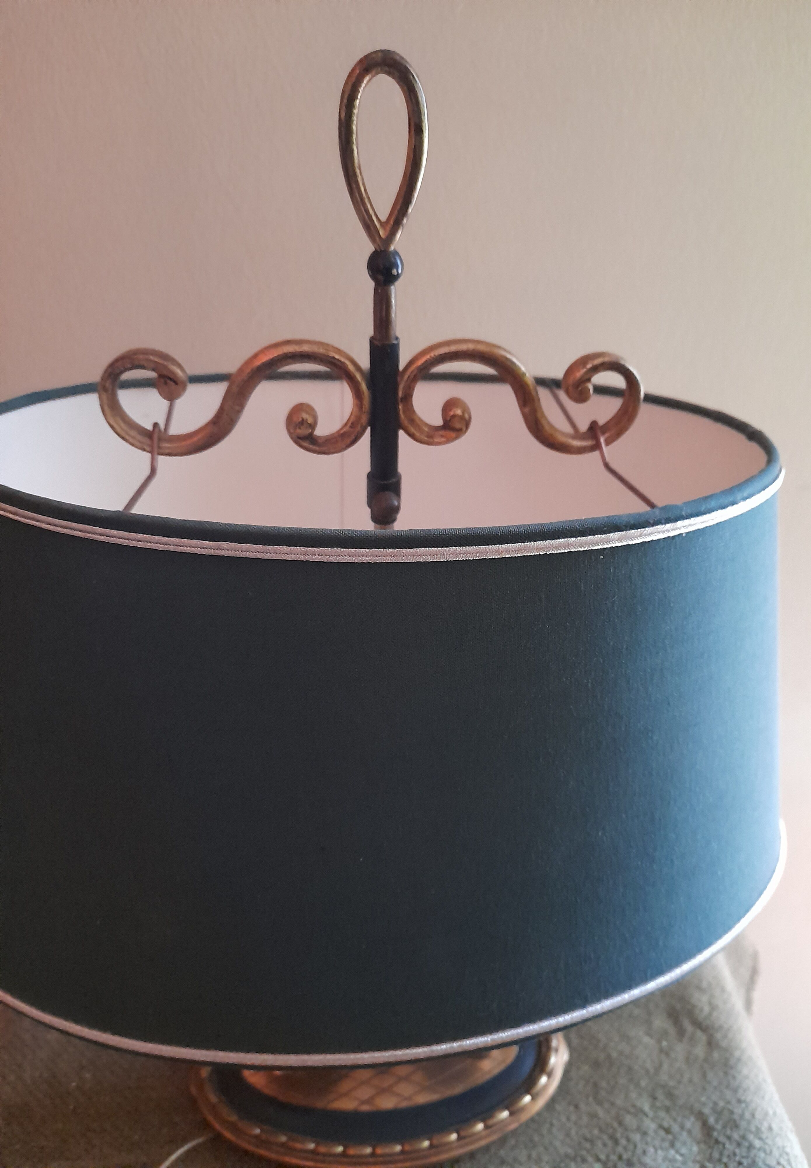 Hot water bottle style lamp 2 burners