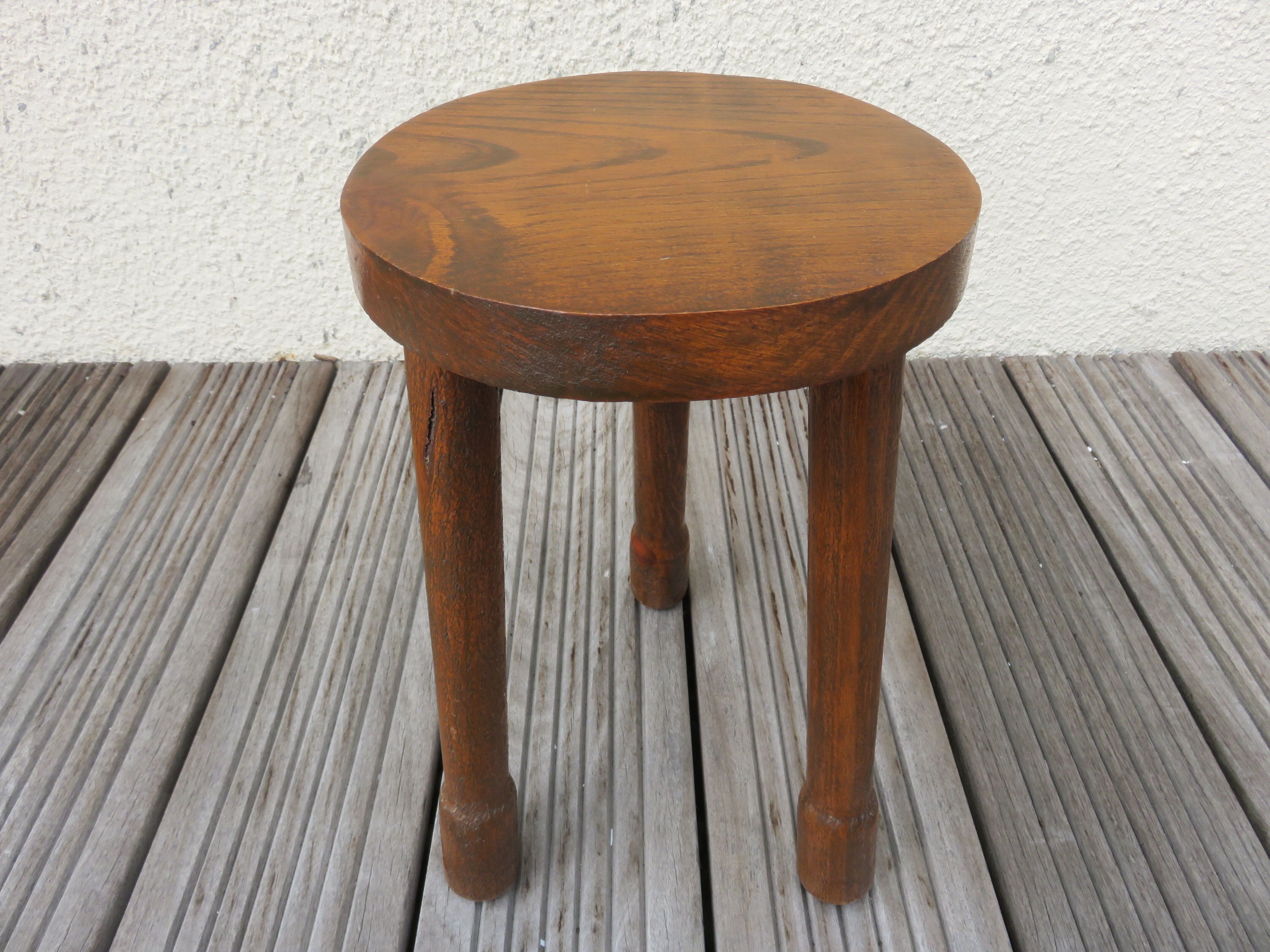 Wooden tripod stool 50/60