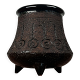 Mid-century studio ceramic tripod vase by Eke Bjeren for Gabriel Keramik, 1960s.