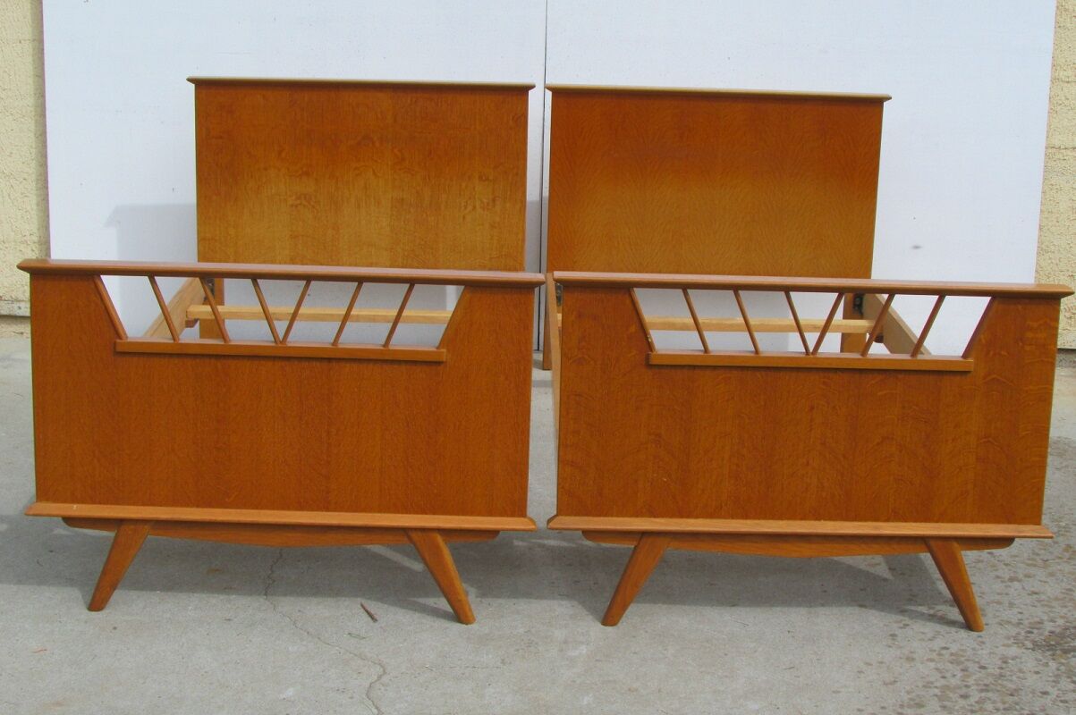 Pair of twin beds in oak 60/70
