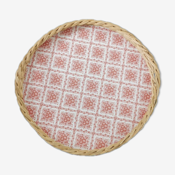 Round wicker top