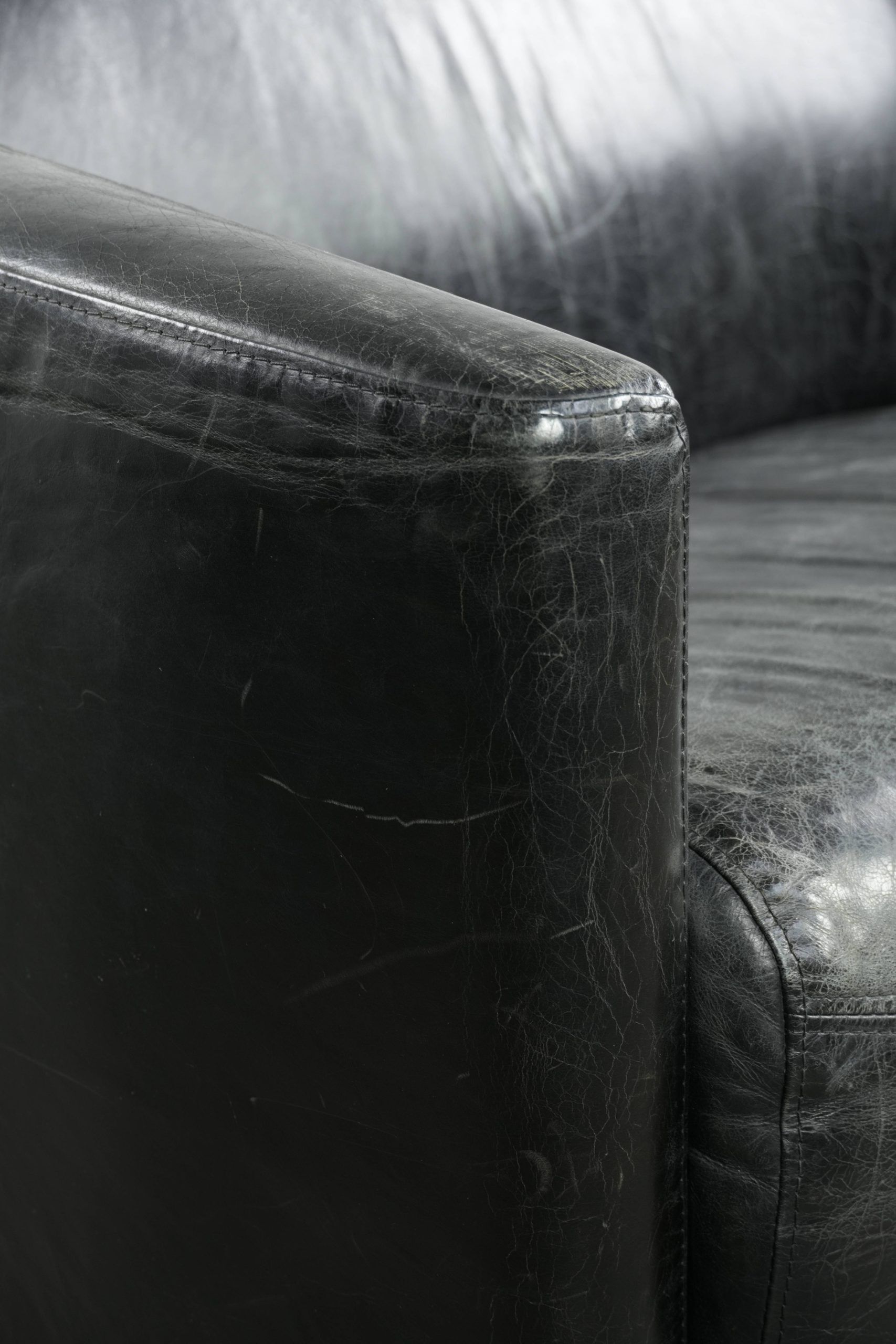 Amazing and unique cowhide aviator design bench, 2-seater