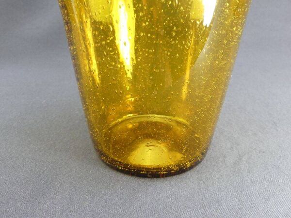 Grand vase en verre bullé