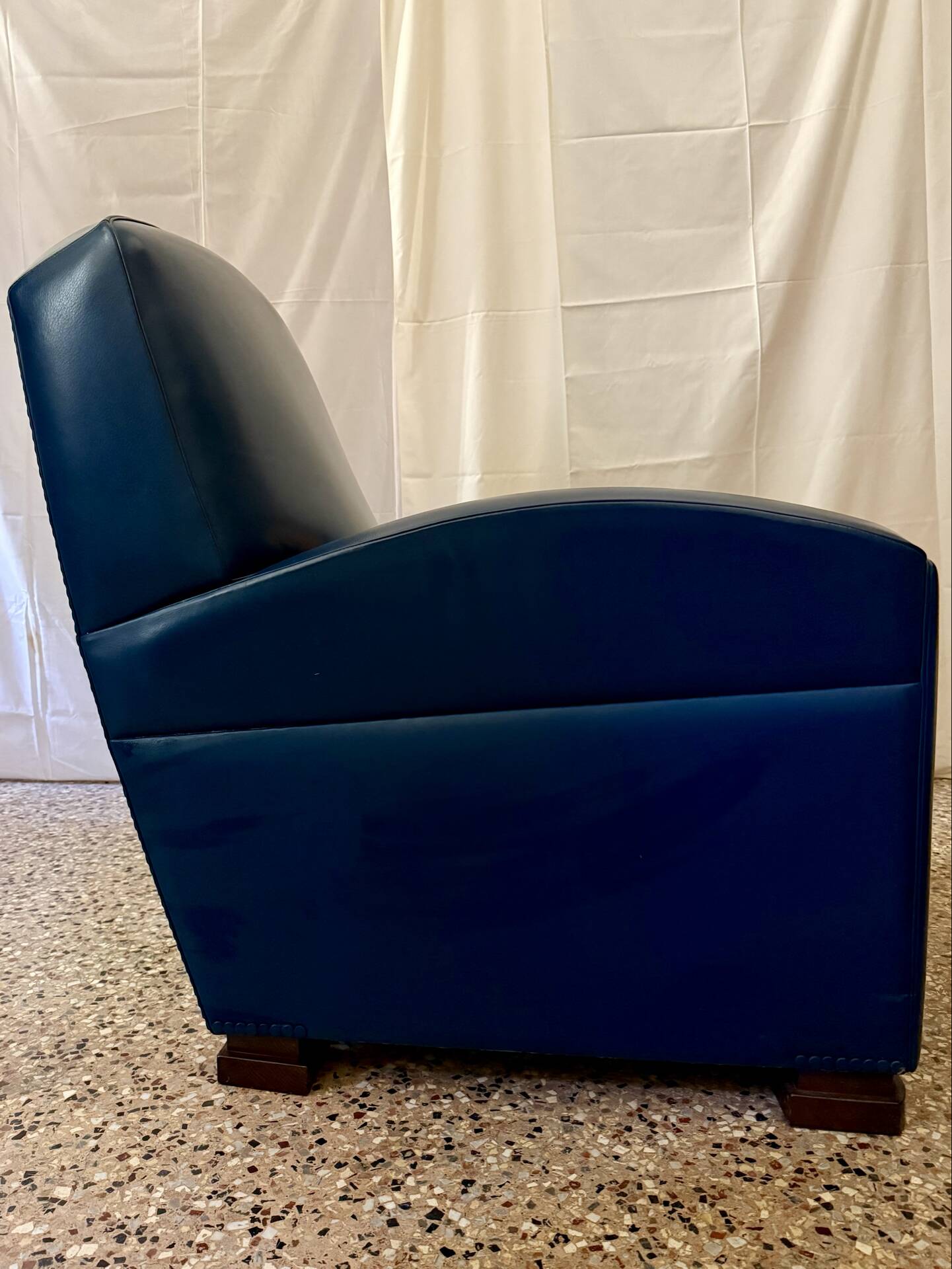 Tabarin Armchair in Leather by Poltrona Frau