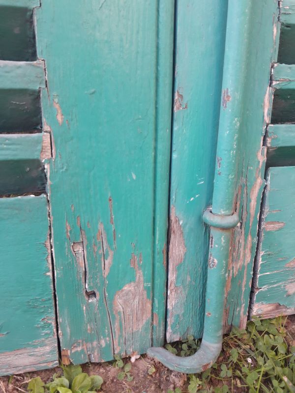 Pair of louvered shutters H220xW120cm