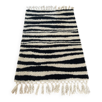 Wool rug 120 x 180 cm