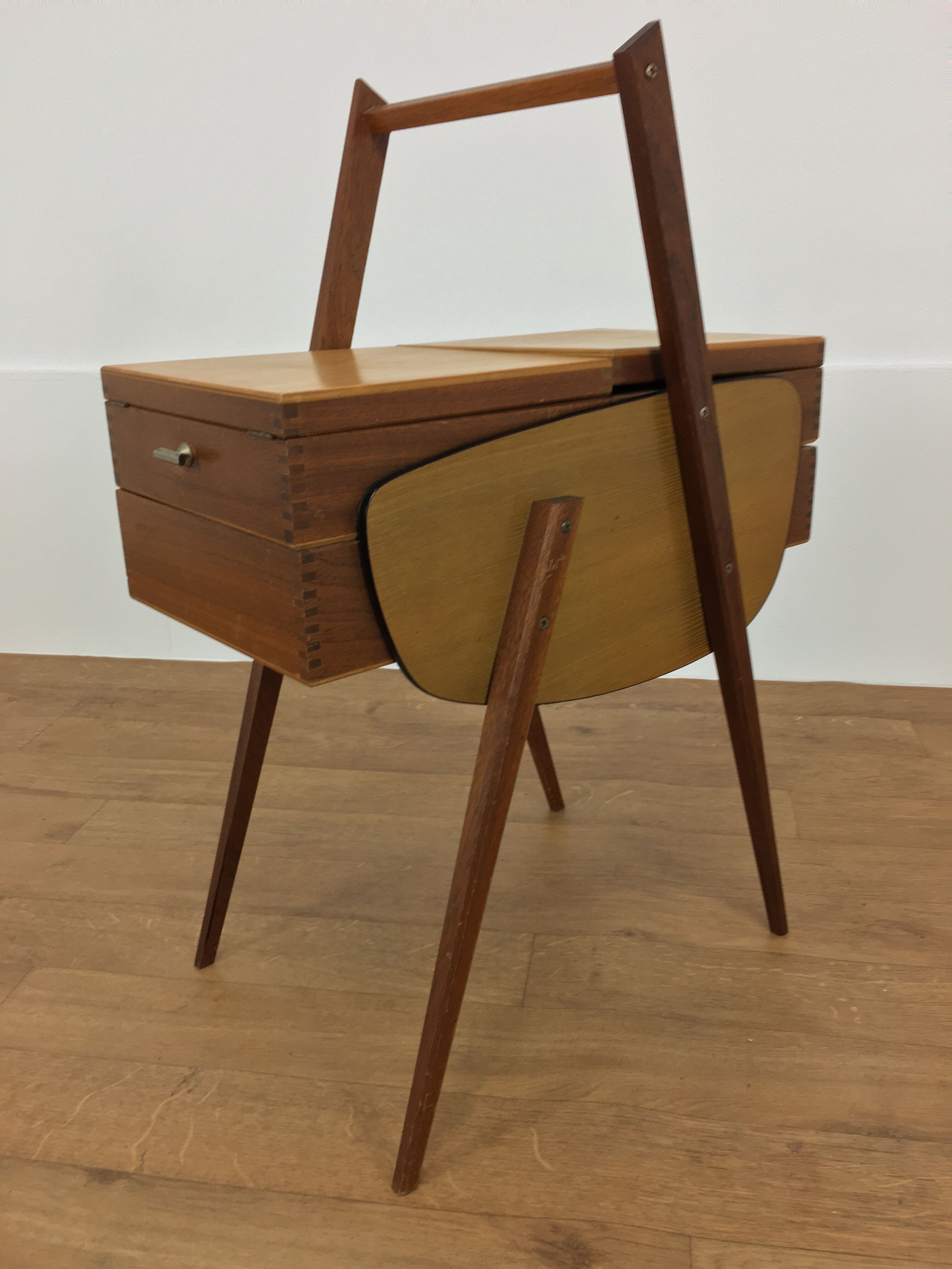 Sewing baslet feet compass 60s