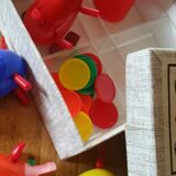 Complete "the laughing pig" game