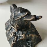 Door knocker/knocker. Woodpecker on tree trunk. In cast iron with a golden patina