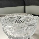 Large Bonbonniere/Drageoir in Bohemian crystal. Frosted floral motifs, diamond tip. Boho chic