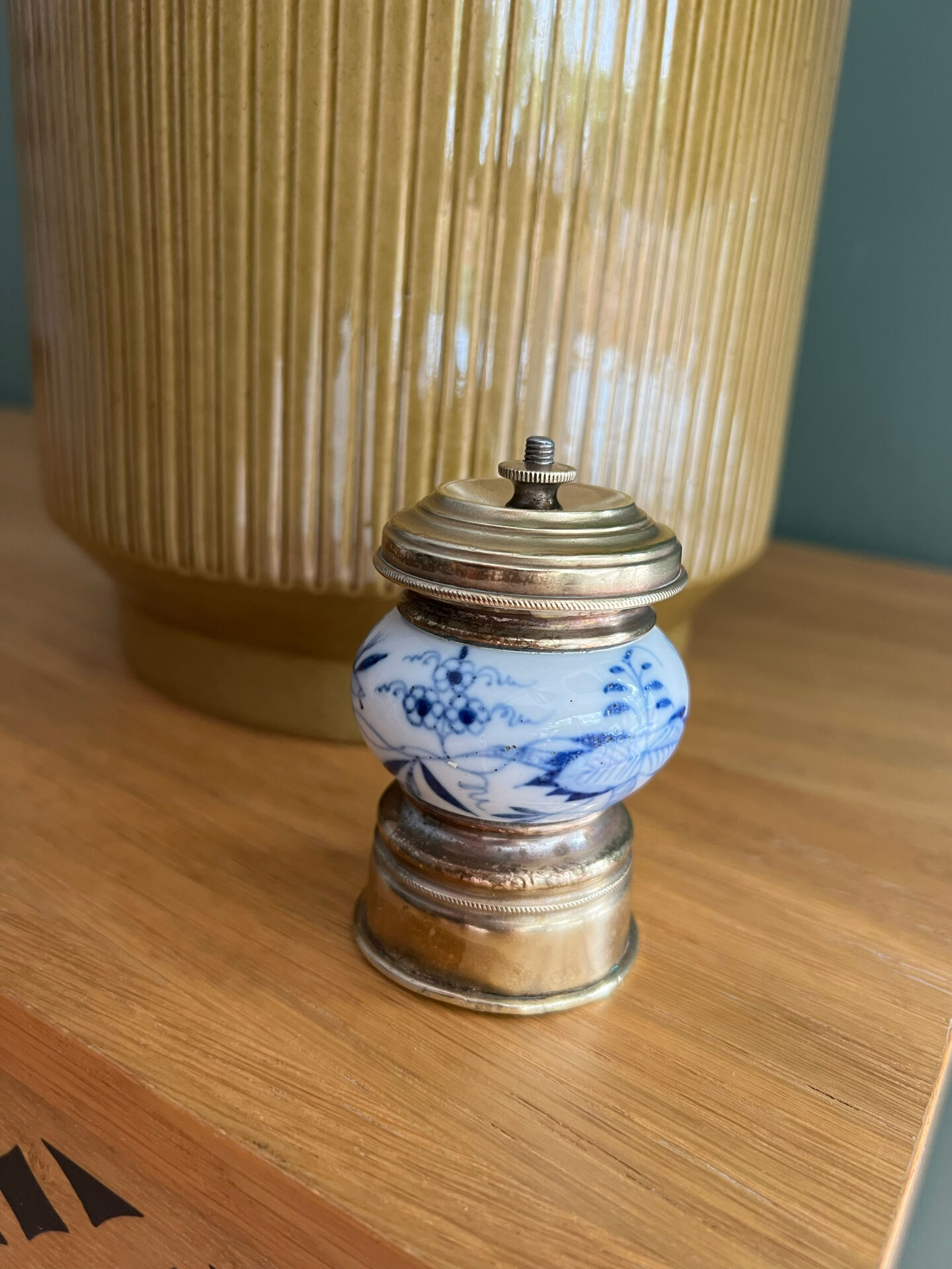 Antique porcelain pepper mill with floral design and gold-plated metal / brass –