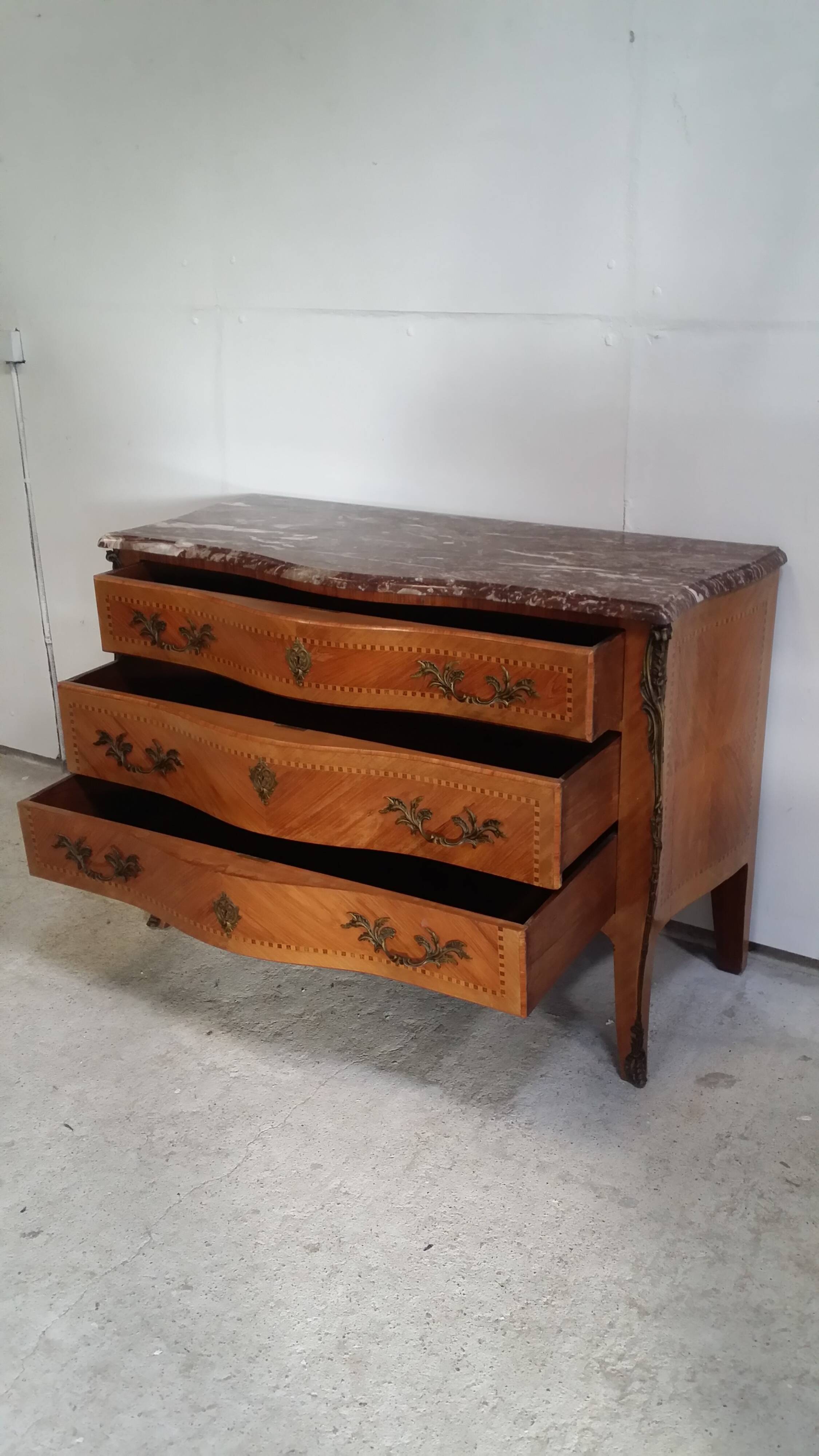 Louis XV chest of drawers