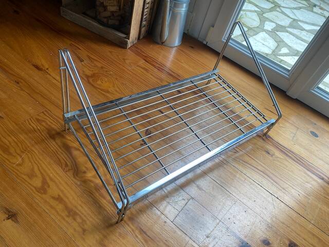 Chrome wire shelf