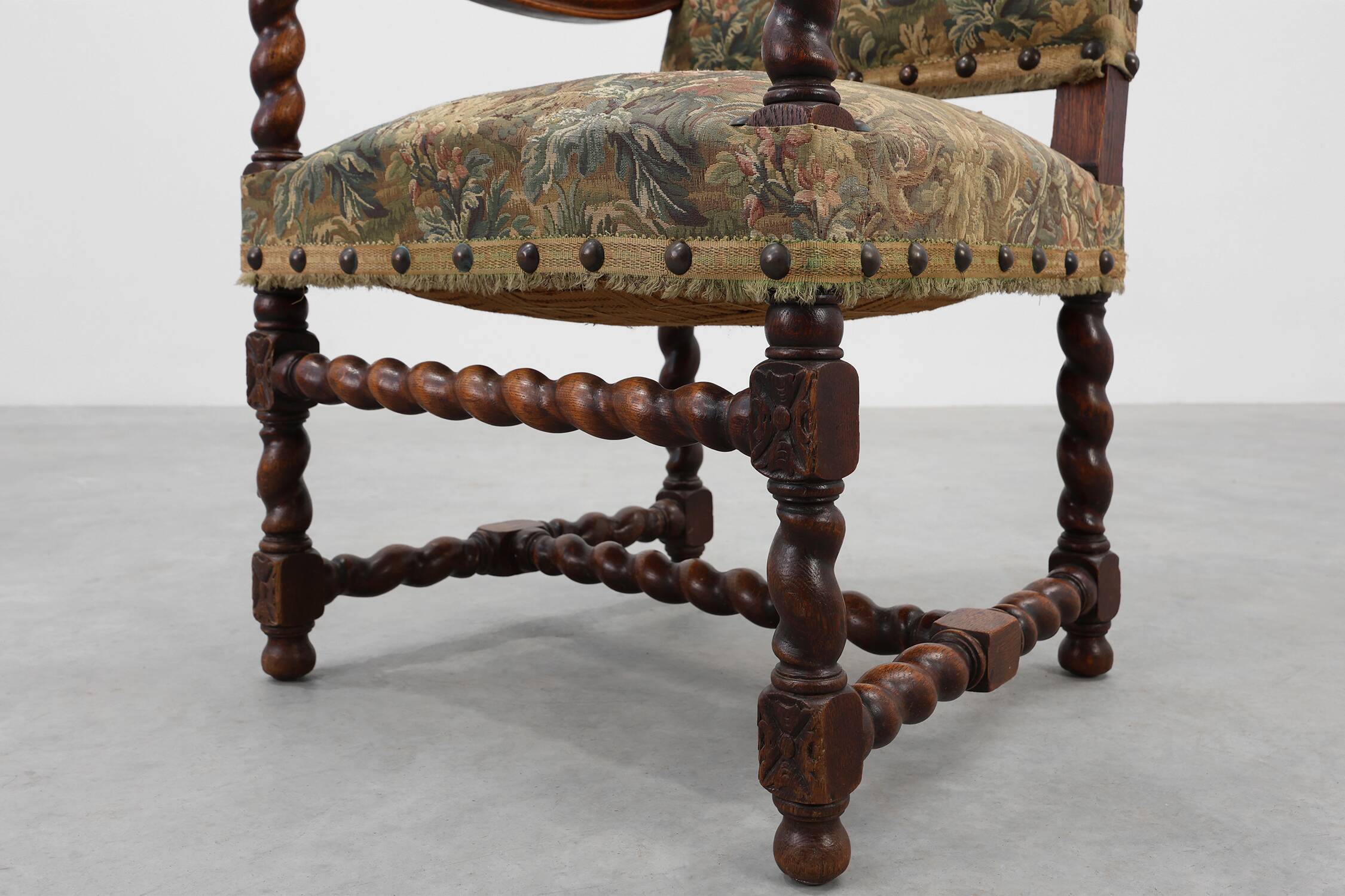 Antique armchair in walnut with tapestry upholstery, UK 17th century