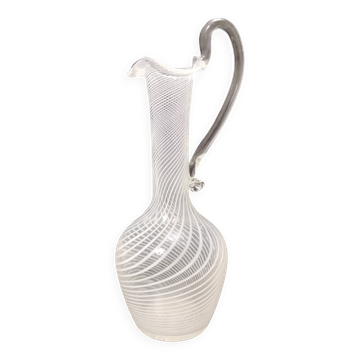 Vase, pichet en verre de Murano avec cannes blanches et transparentes, Italie
