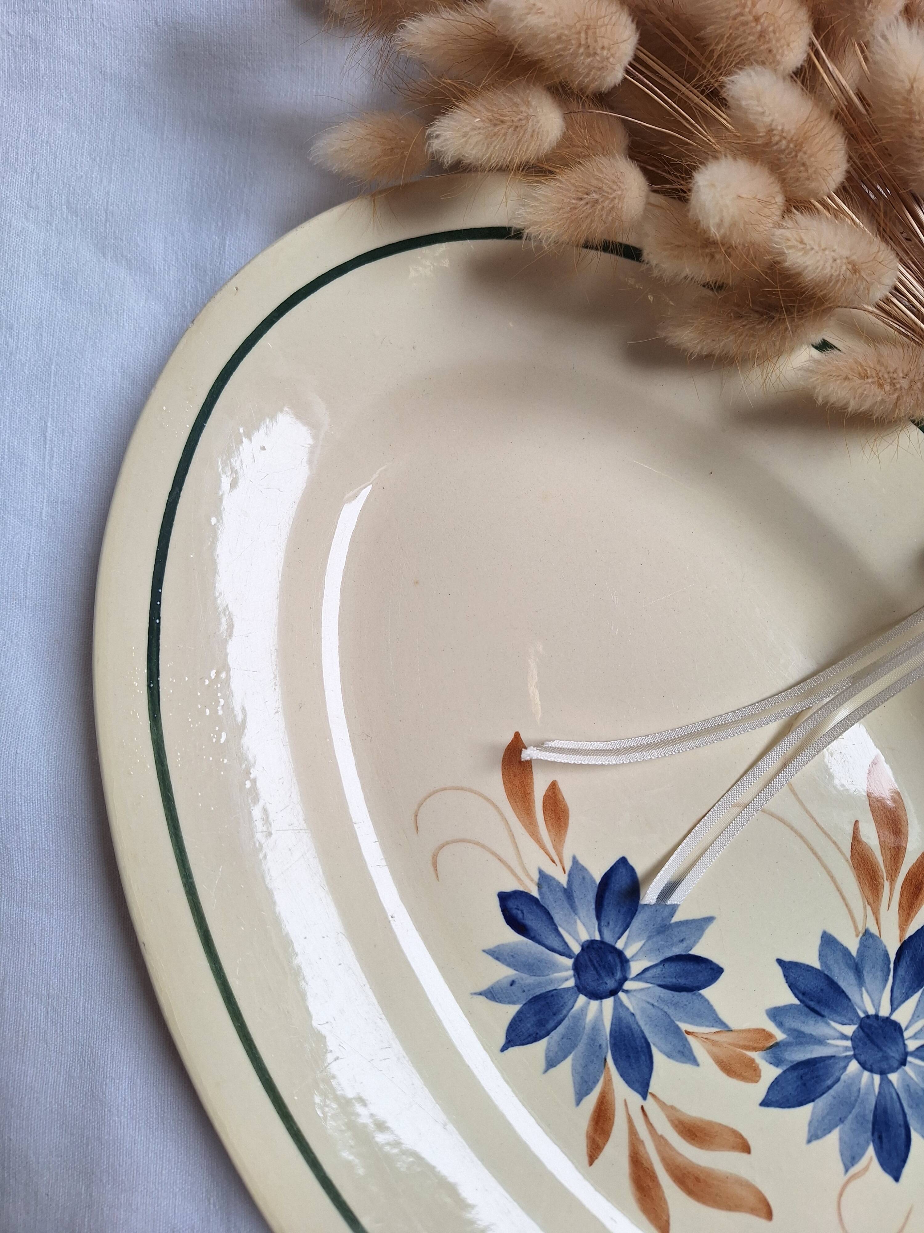 Oval plate H.B.C.M. model Reine