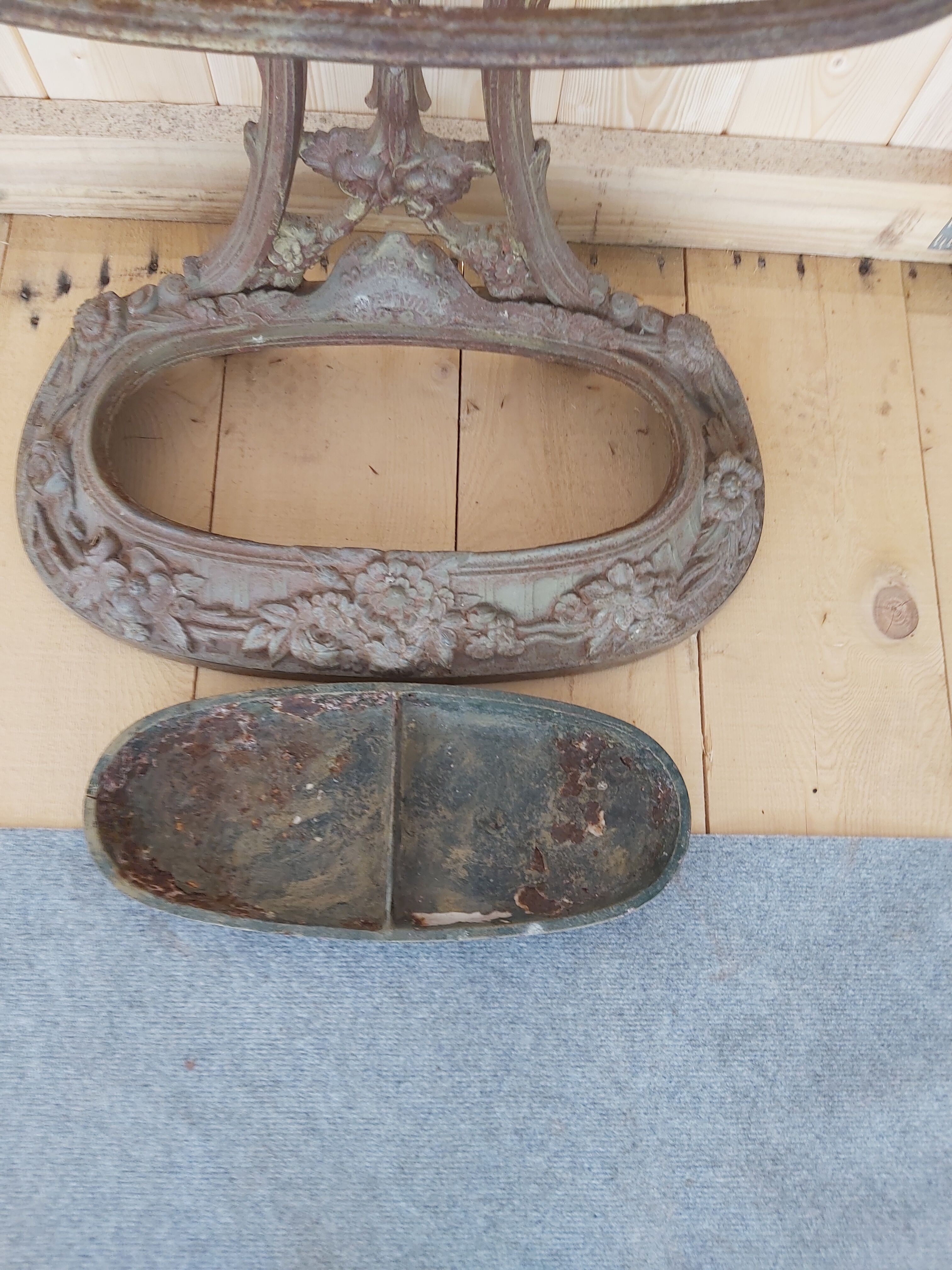 Cast iron coat rack Corneau F Charleville XIX th