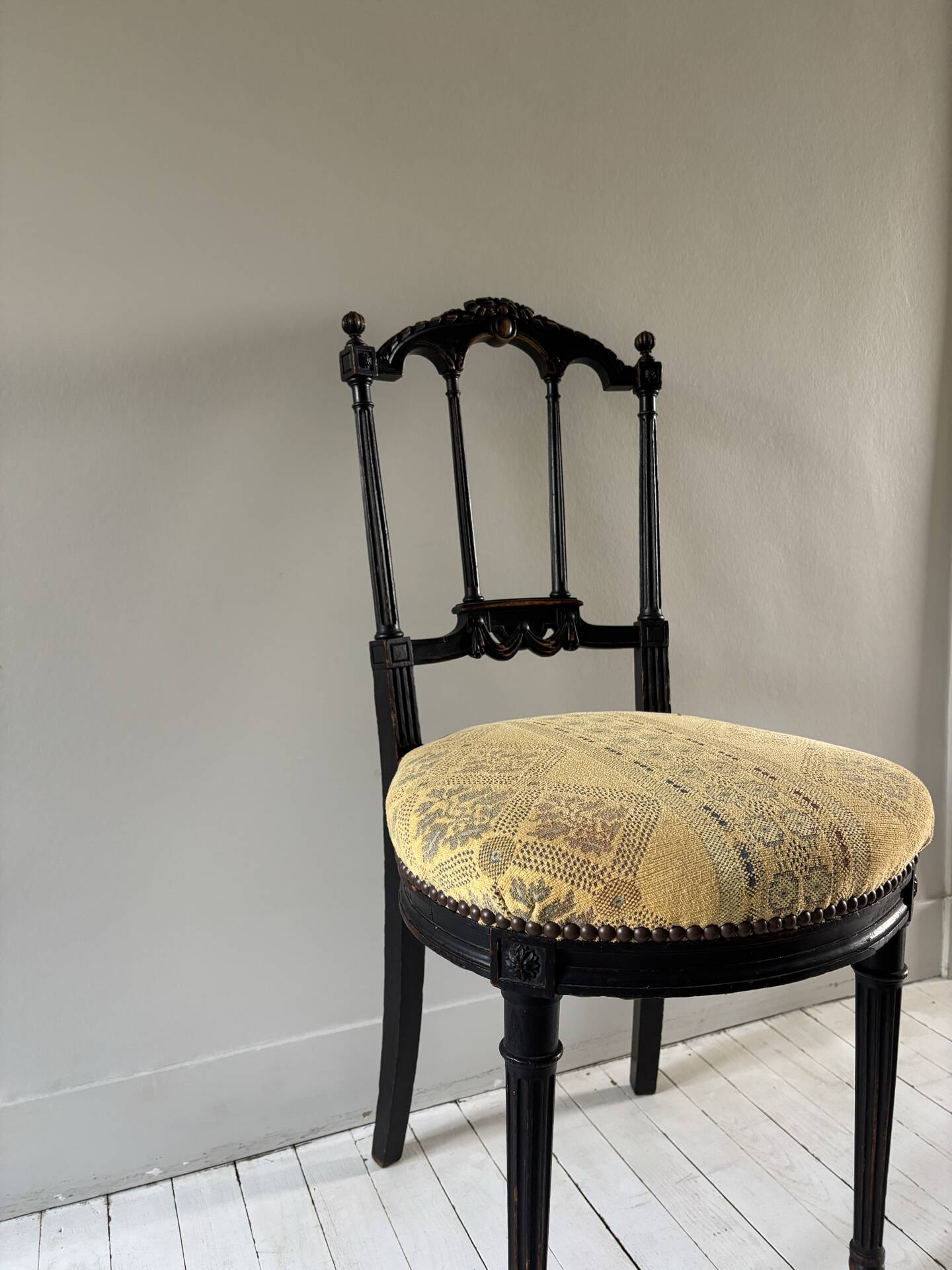 Napoleon III chair