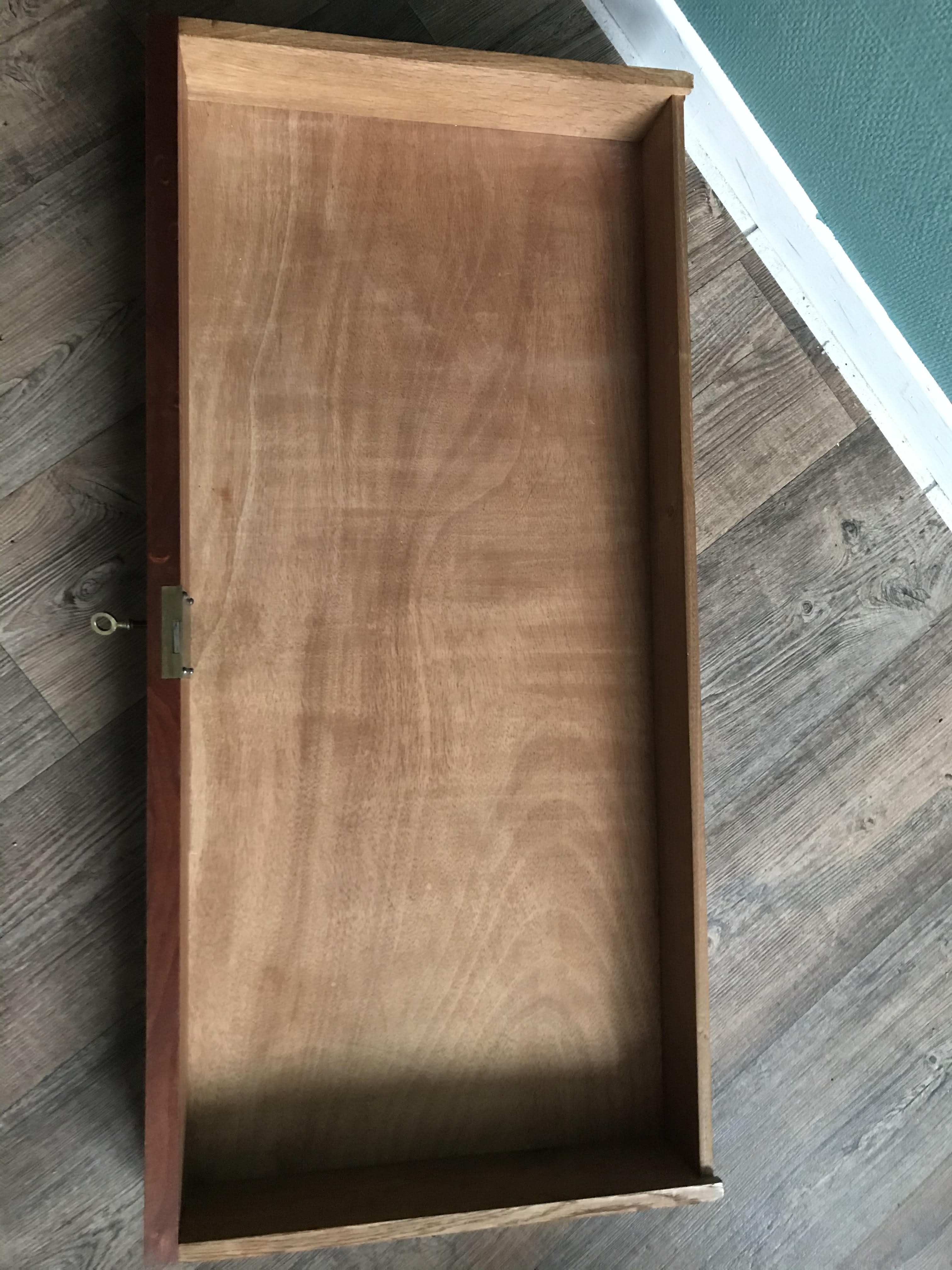 Dresser art deco top green veined marble