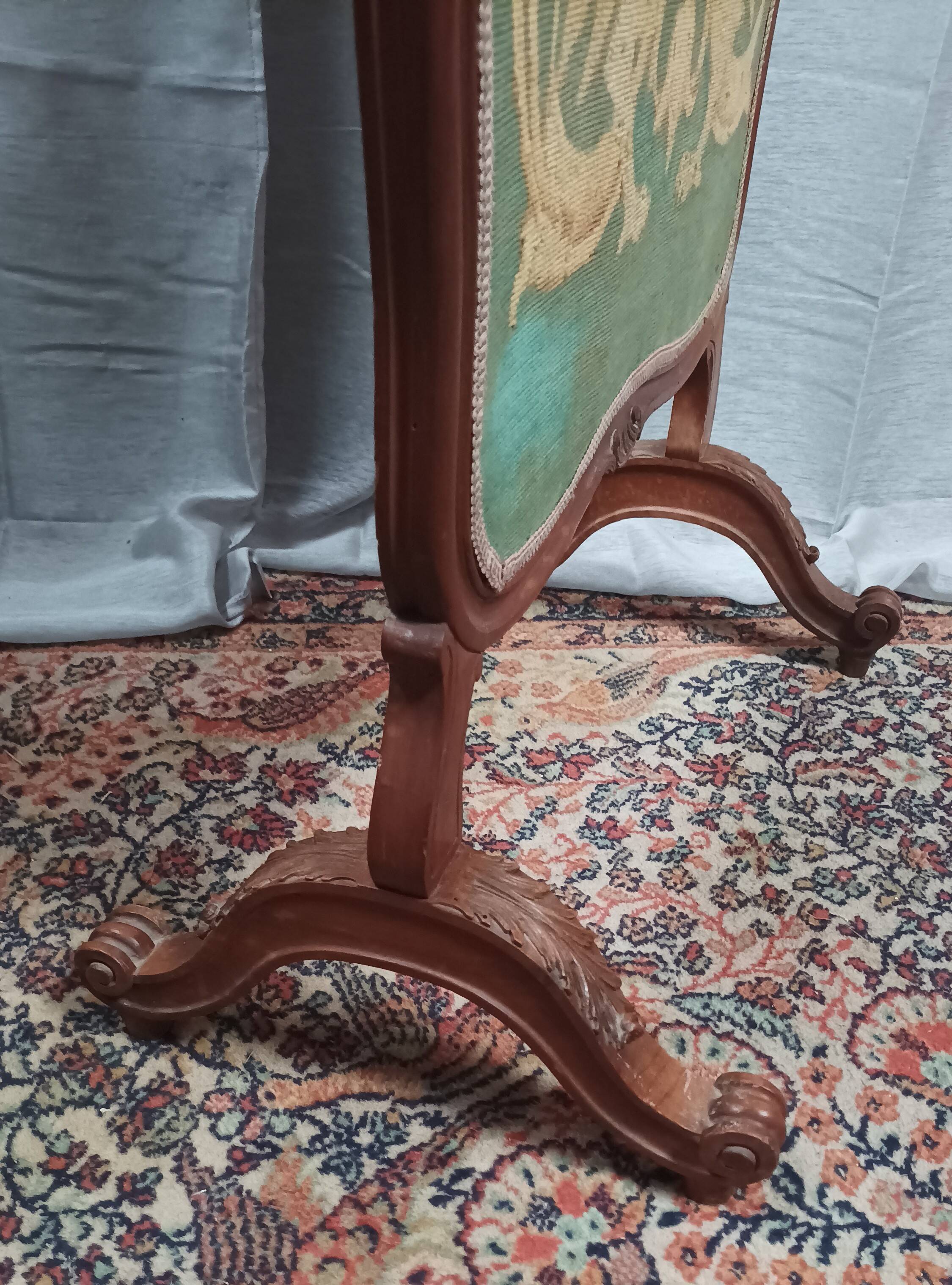 Rocaille Cherry Fire Screen