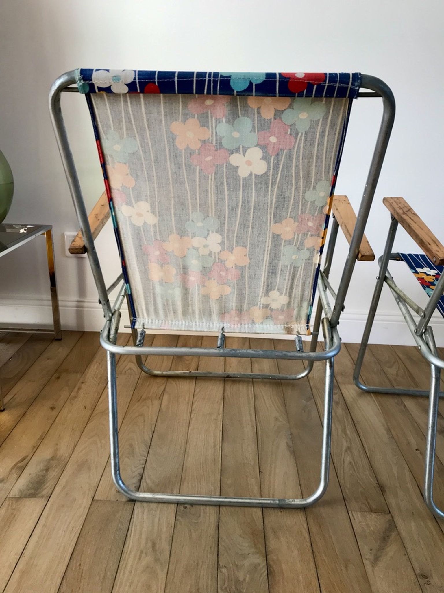 Pair of vintage camping chairs floral and wood fabrics 70s