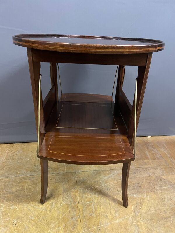 Table à thé anglaise