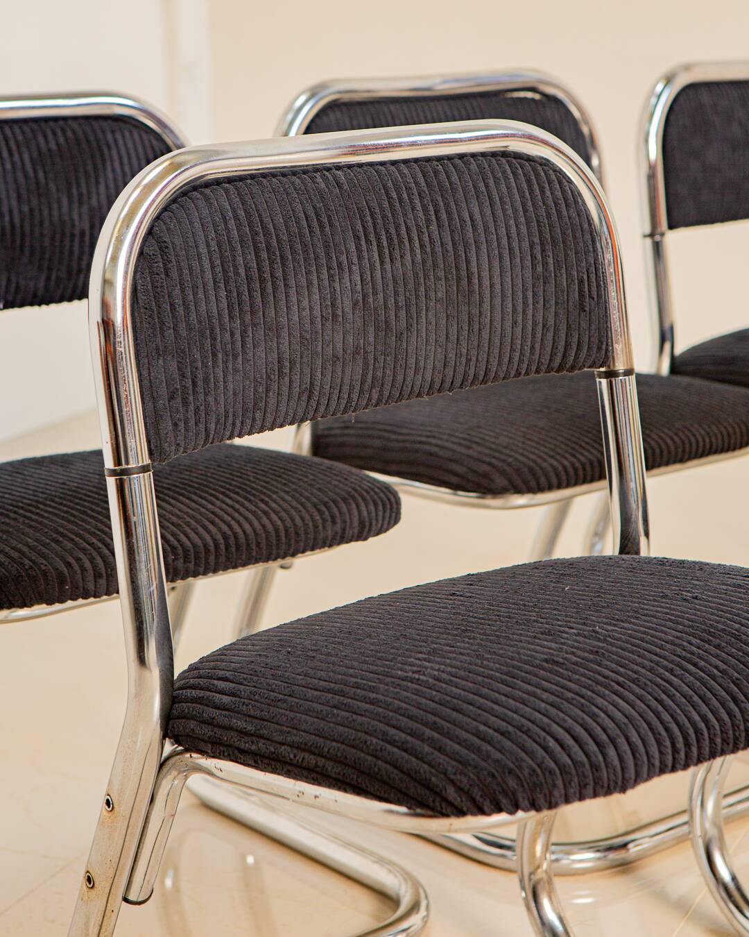 Set of 6 70's Italian tubular chairs