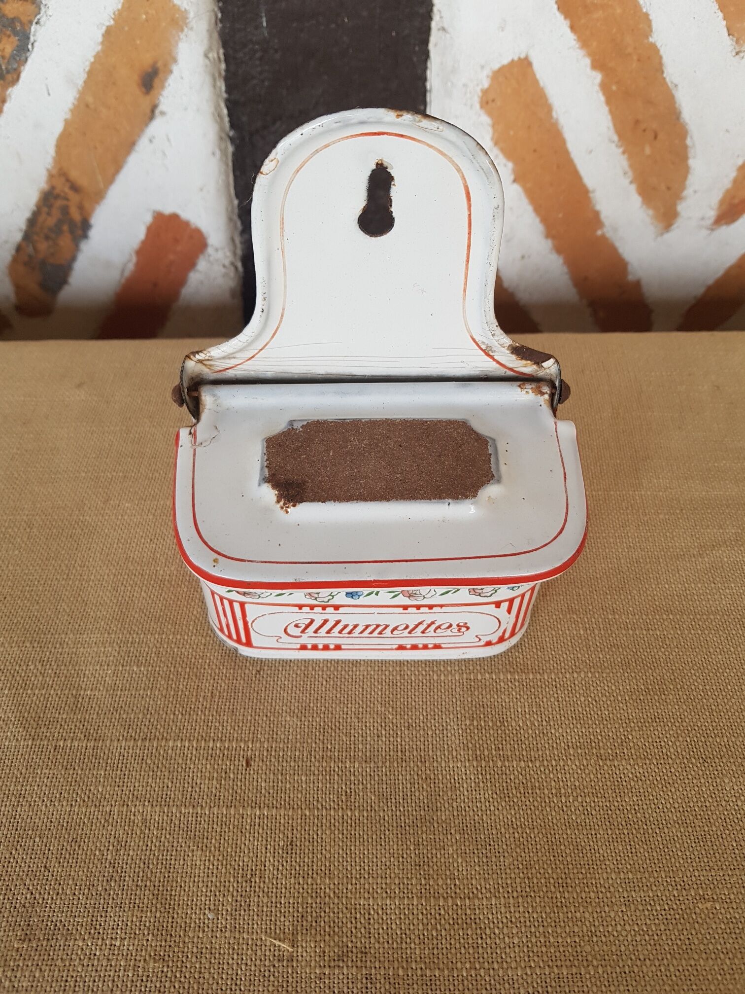 Old enamelled sheet metal matchbox