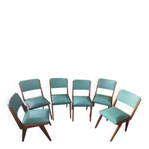 Chaises dans le goût - lot