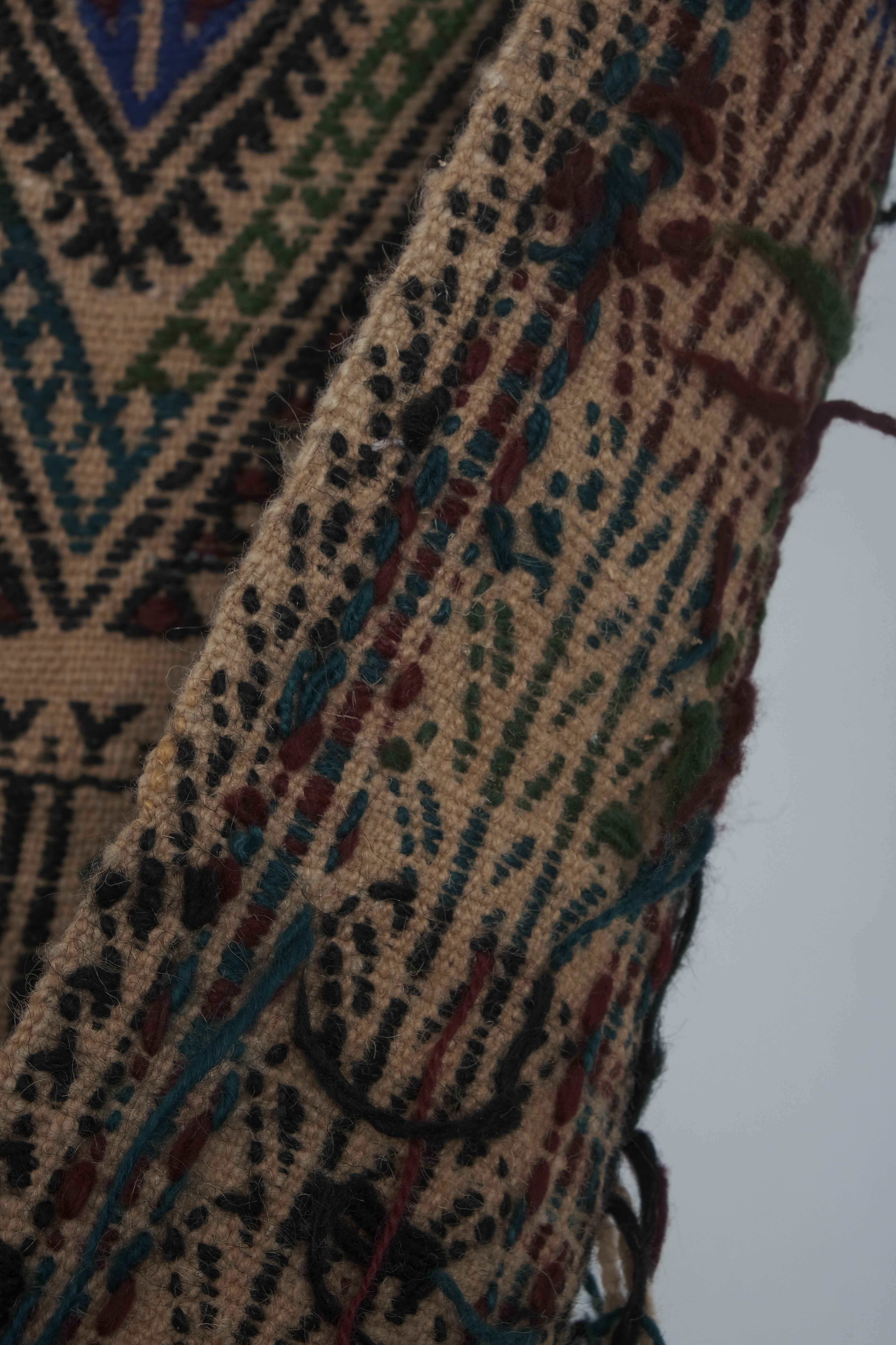 Vintage Turkish rug from Oushak, hand-woven 151x221 cm