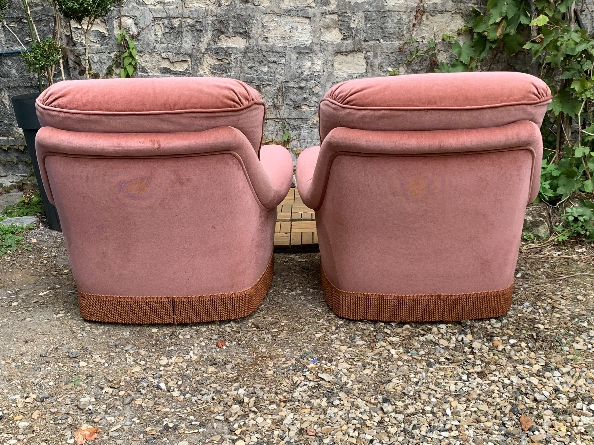 Pair of pink tufted velvet frog chairs 1970