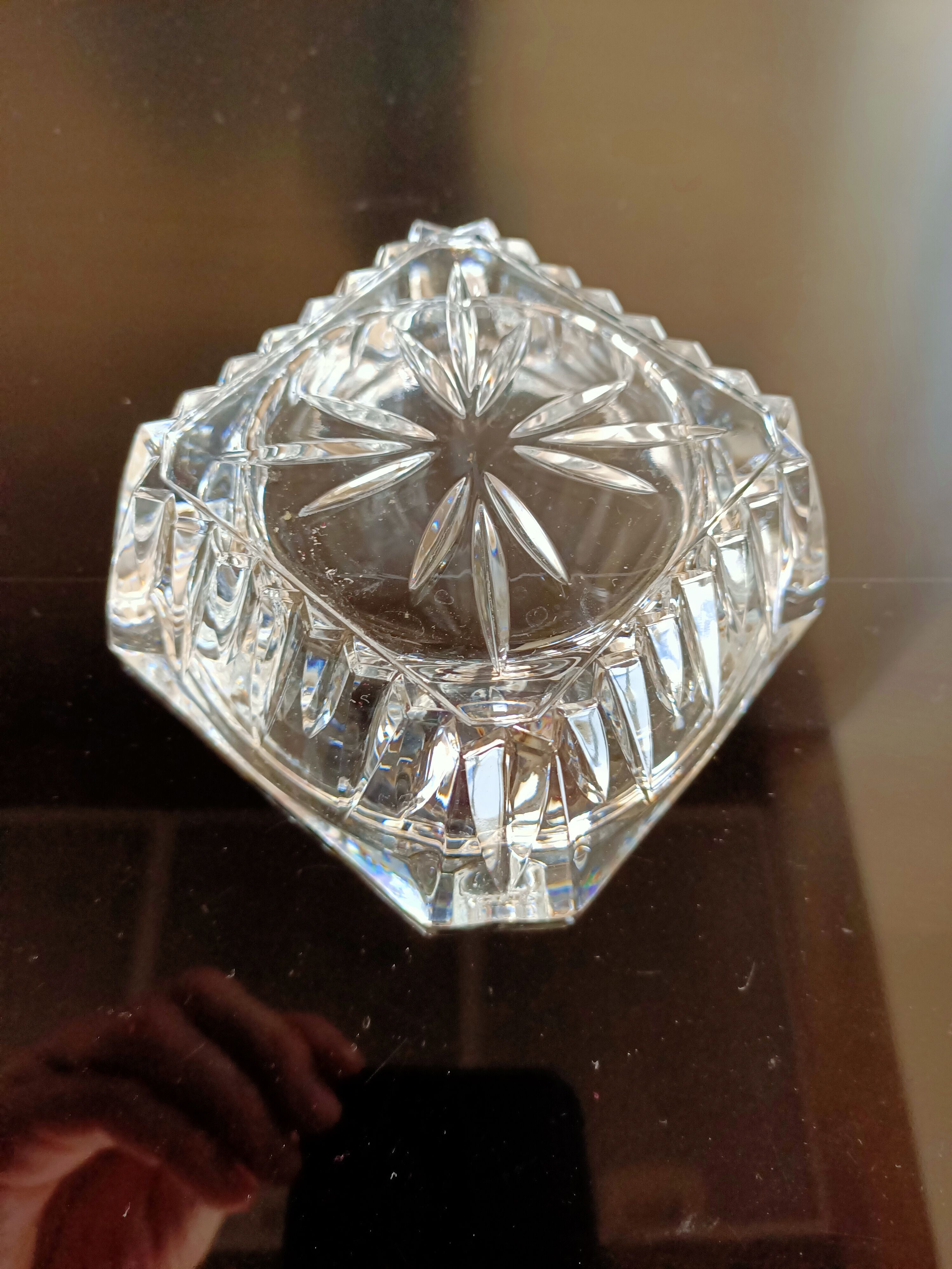 Crystal ashtray 10.2x10.2 cm