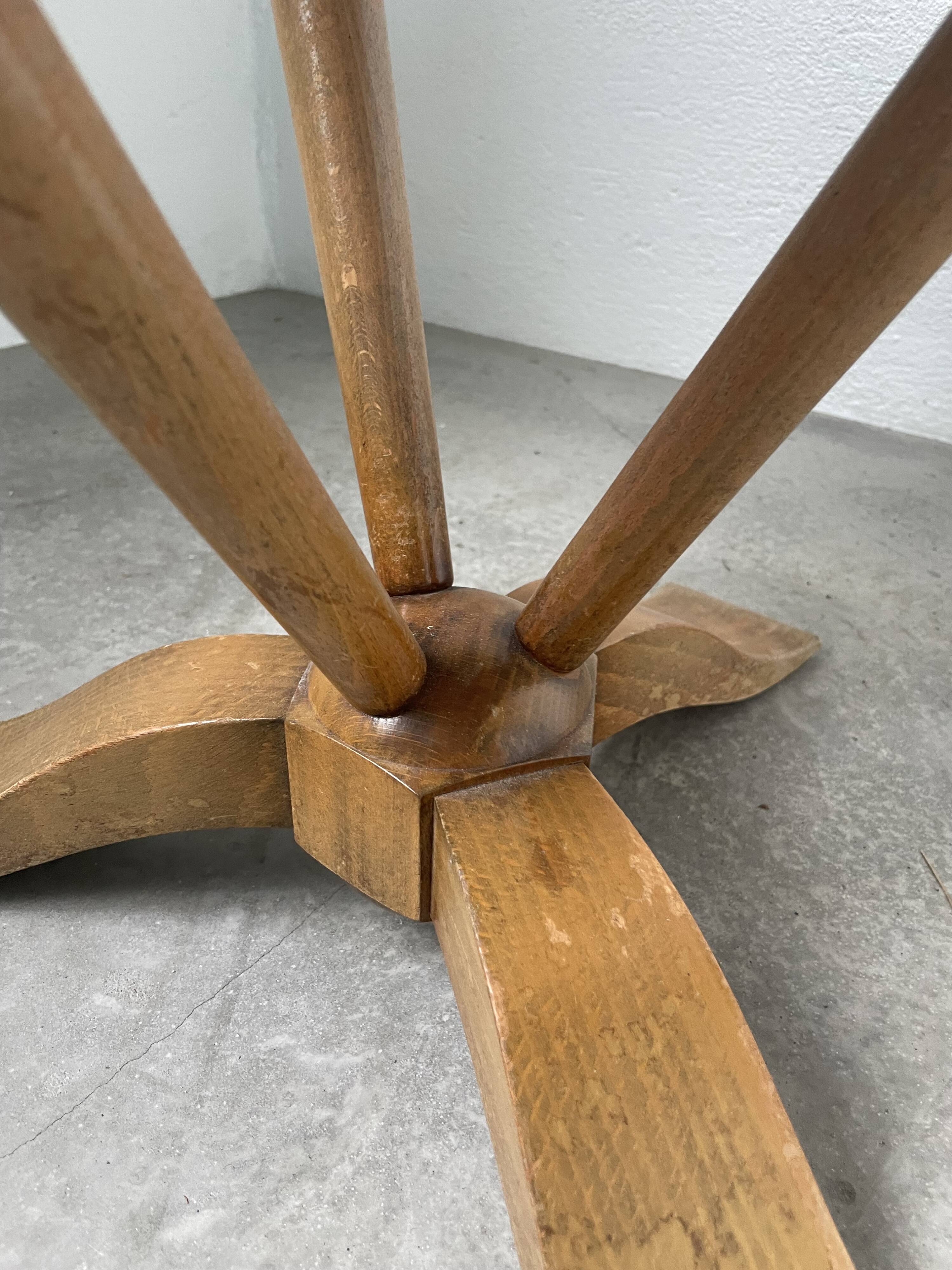 Art deco mirror pedestal table in walnut 1930