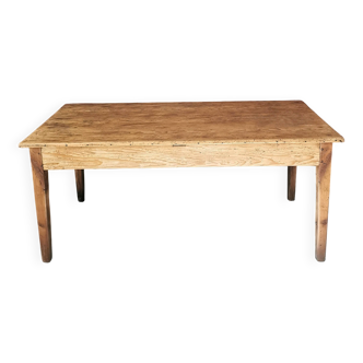 Dining table, rustic farmhouse style, 6 to 8 seats.