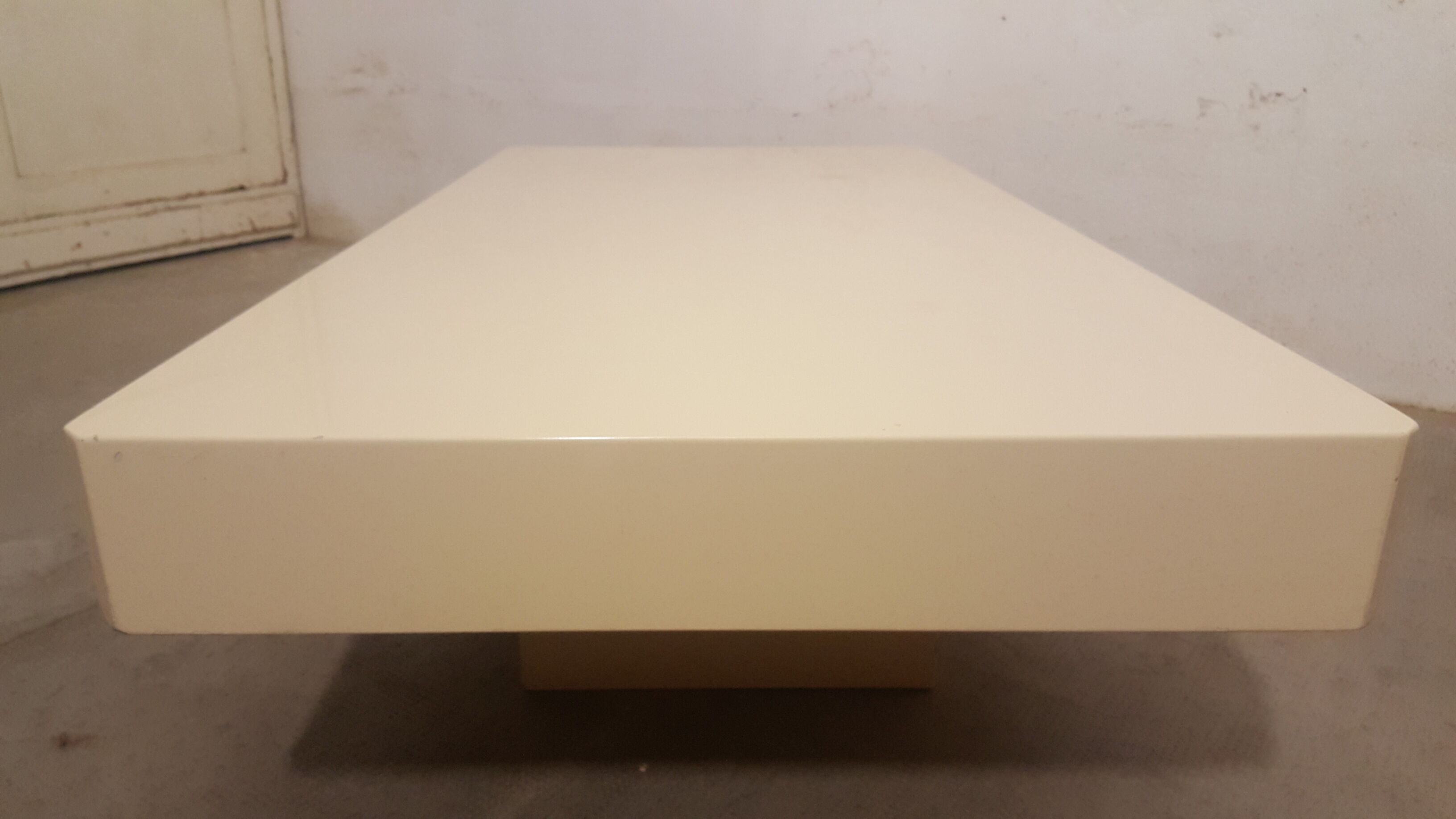 Table basse laquée blanc